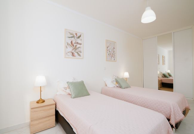 Casa adosada en Fuseta - CASA CHAMELEON, Upper Town  Casa adosada en Fuseta - CASA CHAMELEON, Upper Town