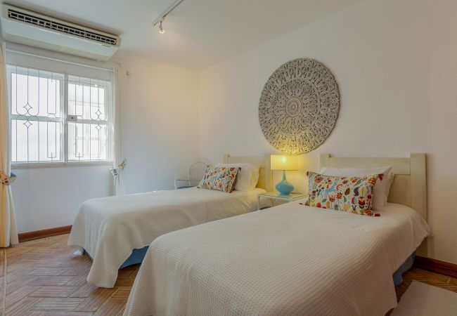 Villa em Tavira - VILLA JACARANDA, Quinta do Perogil Villa em Tavira - VILLA JACARANDA, Quinta do Perogil