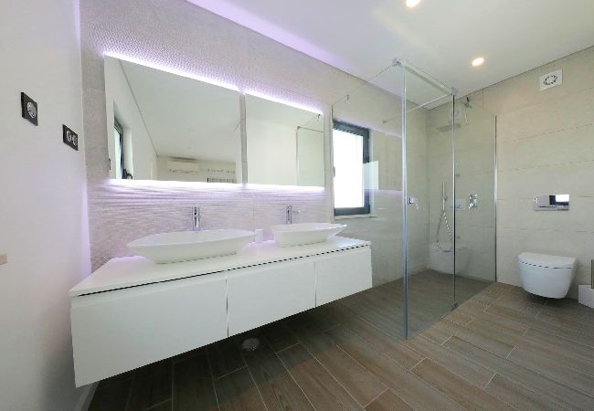 Villa em Santa Luzia - VILLA LUCIE, Santa Luzia Fishing Village Villa em Santa Luzia - VILLA LUCIE, Santa Luzia Fishing Village