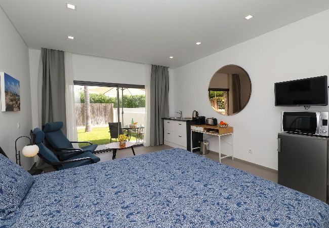 Apartamento em Tavira - PEROGIL SUITES: “GIRASSOL”, Quinta do Perogil Apartamento em Tavira - PEROGIL SUITES: “GIRASSOL”, Quinta do Perogil