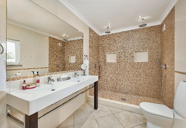 Villa em Tavira - CASA LUA AZUL, Serra da Zorra Villa em Tavira - CASA LUA AZUL, Serra da Zorra