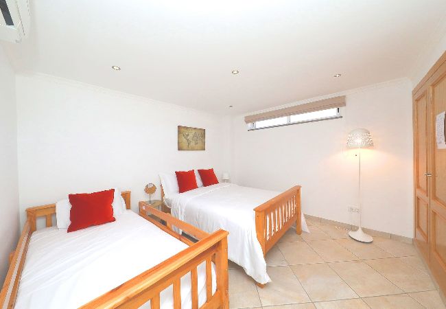 Villa em Tavira - CASA LUA AZUL, Serra da Zorra Villa em Tavira - CASA LUA AZUL, Serra da Zorra