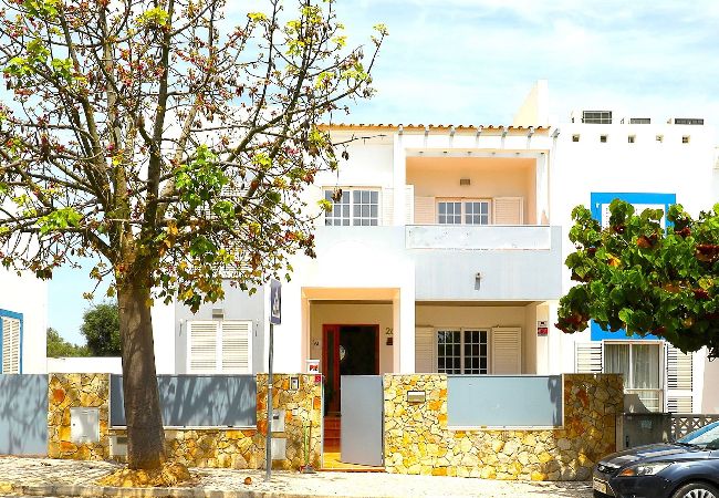 Villa em Tavira - CASA CAVA, Quinta de Pegada  Villa em Tavira - CASA CAVA, Quinta de Pegada