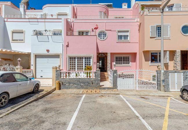 Villa em Tavira - CASA PINK FLAMINGO, Upper Town Centre Villa em Tavira - CASA PINK FLAMINGO, Upper Town Centre