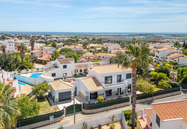 Villa em Tavira - CASA LEAH, Quinta da Barra Villa em Tavira - CASA LEAH, Quinta da Barra
