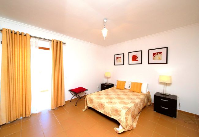 Casa geminada em Tavira - CASA TEDI, Quinta do Perogil Casa geminada em Tavira - CASA TEDI, Quinta do Perogil