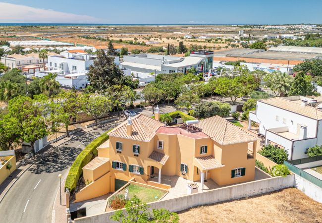Villa em Tavira - TAVIRA MAR E SOL, Mato Santo Espirito Villa em Tavira - TAVIRA MAR E SOL, Mato Santo Espirito