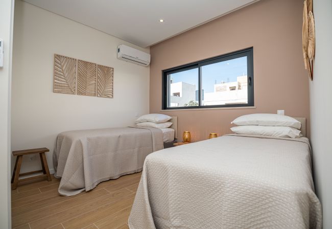 Casa geminada em Fuseta - CASA MARGARIDA, Arte Nova Casa geminada em Fuseta - CASA MARGARIDA, Arte Nova