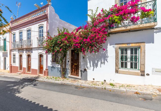 Casa geminada em Tavira - CASA AMALIA, Town Centre Casa geminada em Tavira - CASA AMALIA, Town Centre