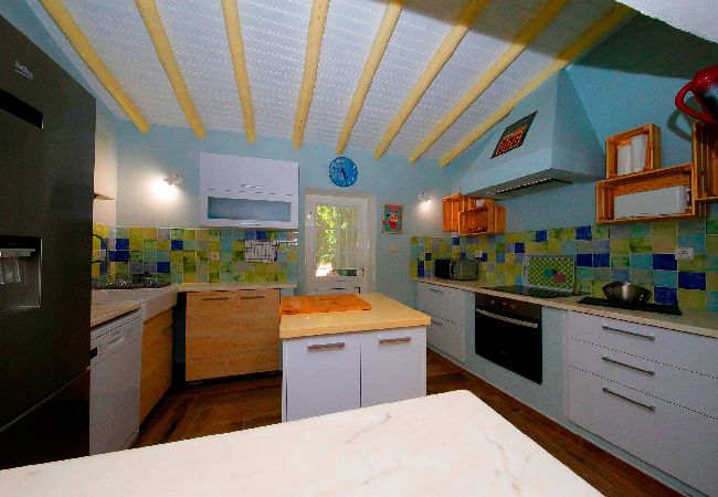 Villa in Santa Catarina Fonte Bispo - VILLA LARANJEIRA, Santa Catarina Villa in Santa Catarina Fonte Bispo - VILLA LARANJEIRA, Santa Catarina
