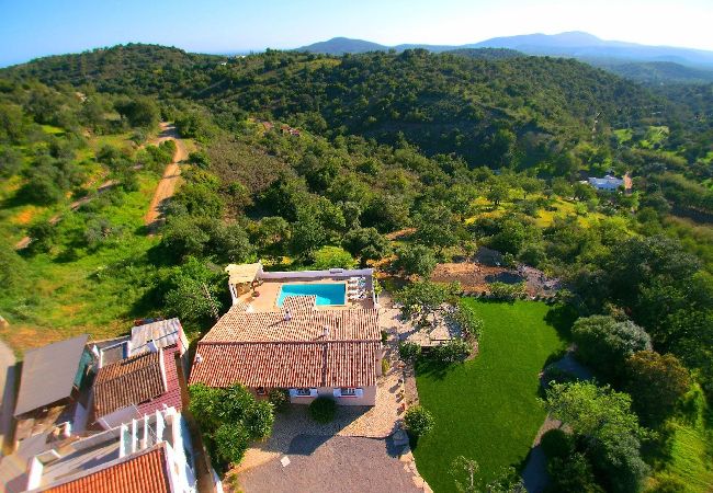 Villa in Santa Catarina Fonte Bispo - VILLA LARANJEIRA, Santa Catarina Villa in Santa Catarina Fonte Bispo - VILLA LARANJEIRA, Santa Catarina