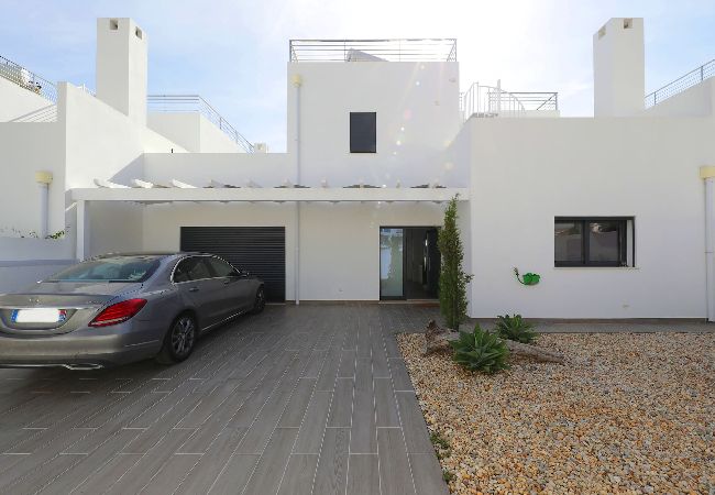 Villa in Santa Luzia - VILLA LUCIE, Santa Luzia Fishing Village Villa in Santa Luzia - VILLA LUCIE, Santa Luzia Fishing Village