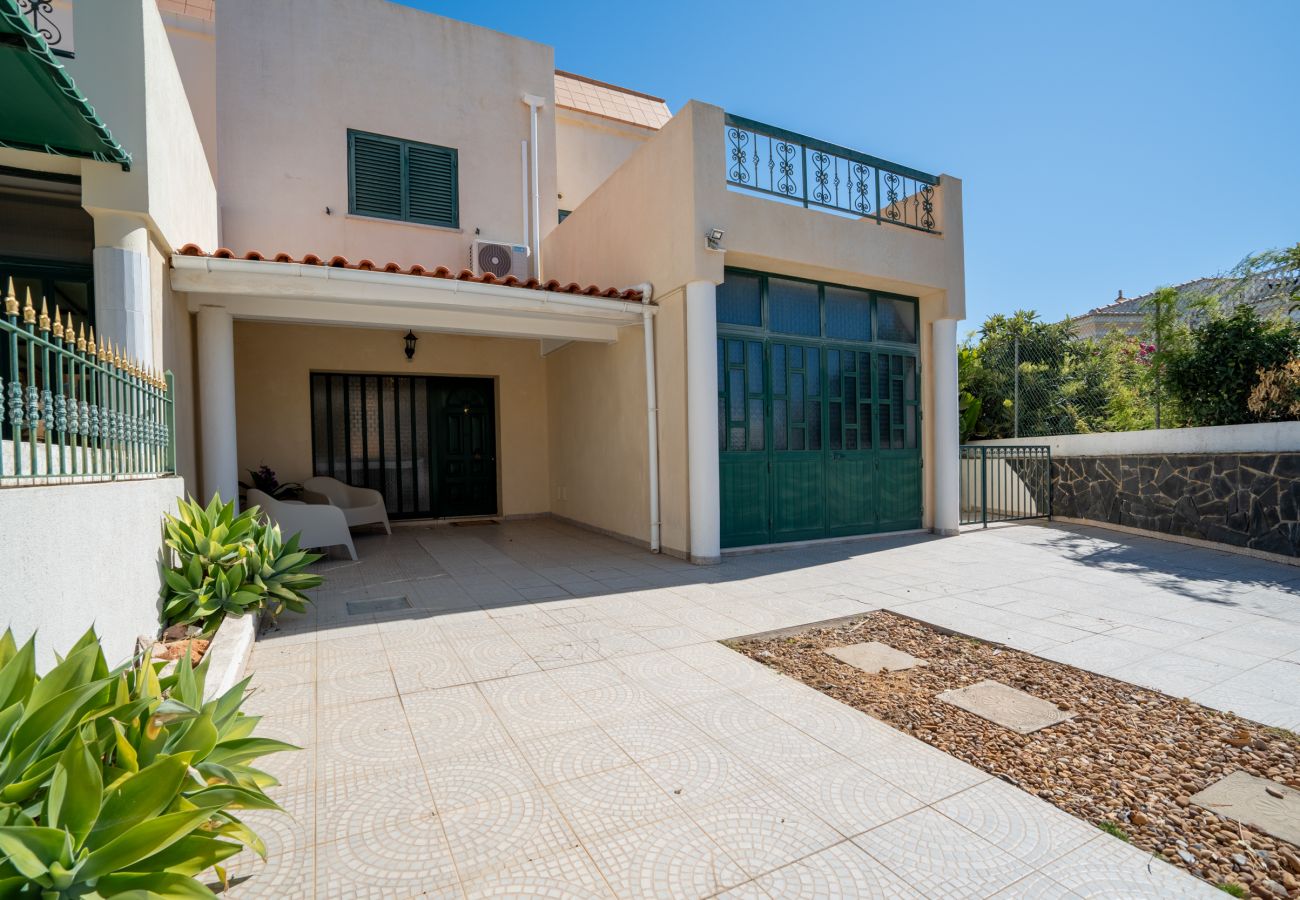 Terraced House in Fuseta - CASA CHAMELEON, Upper Town