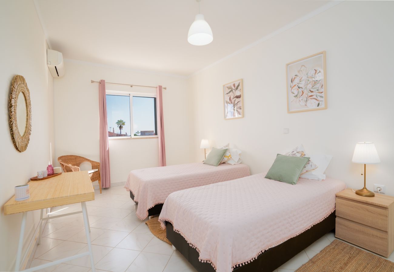 Terraced House in Fuseta - CASA CHAMELEON, Upper Town