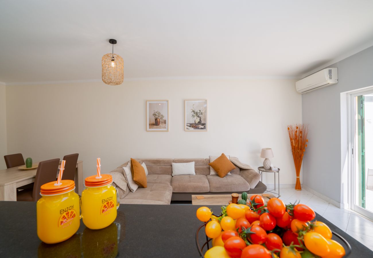 Terraced House in Fuseta - CASA CHAMELEON, Upper Town