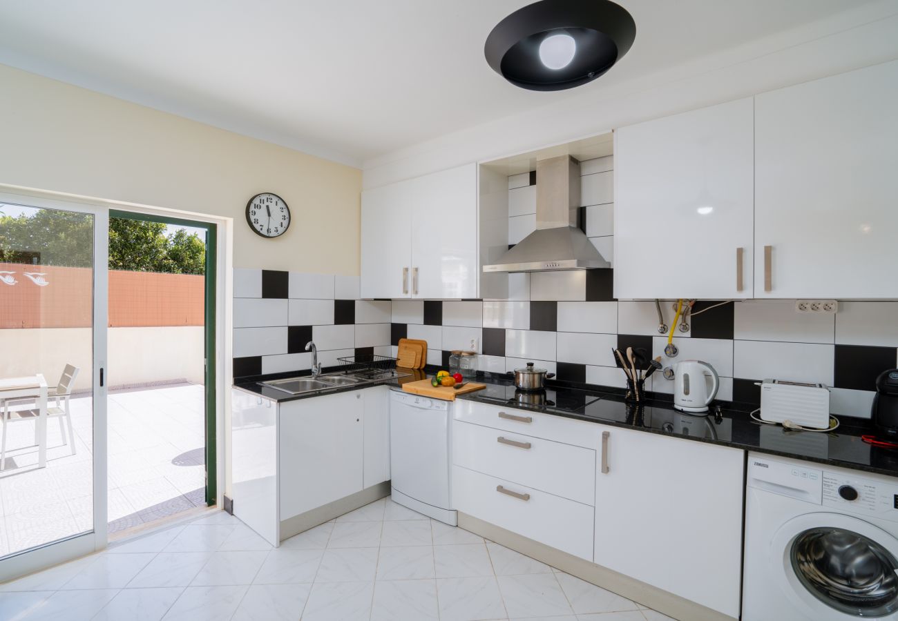 Terraced House in Fuseta - CASA CHAMELEON, Upper Town