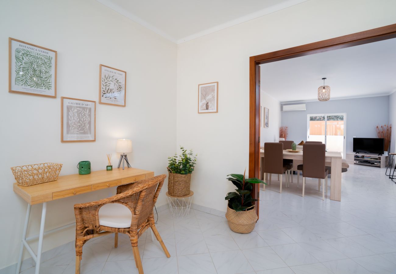Terraced House in Fuseta - CASA CHAMELEON, Upper Town