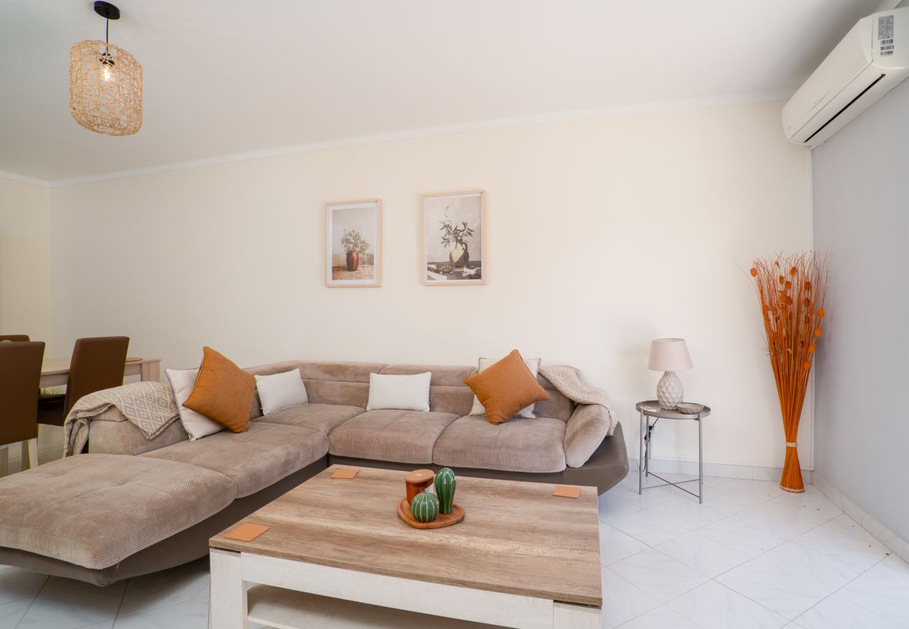 Terraced House in Fuseta - CASA CHAMELEON, Upper Town