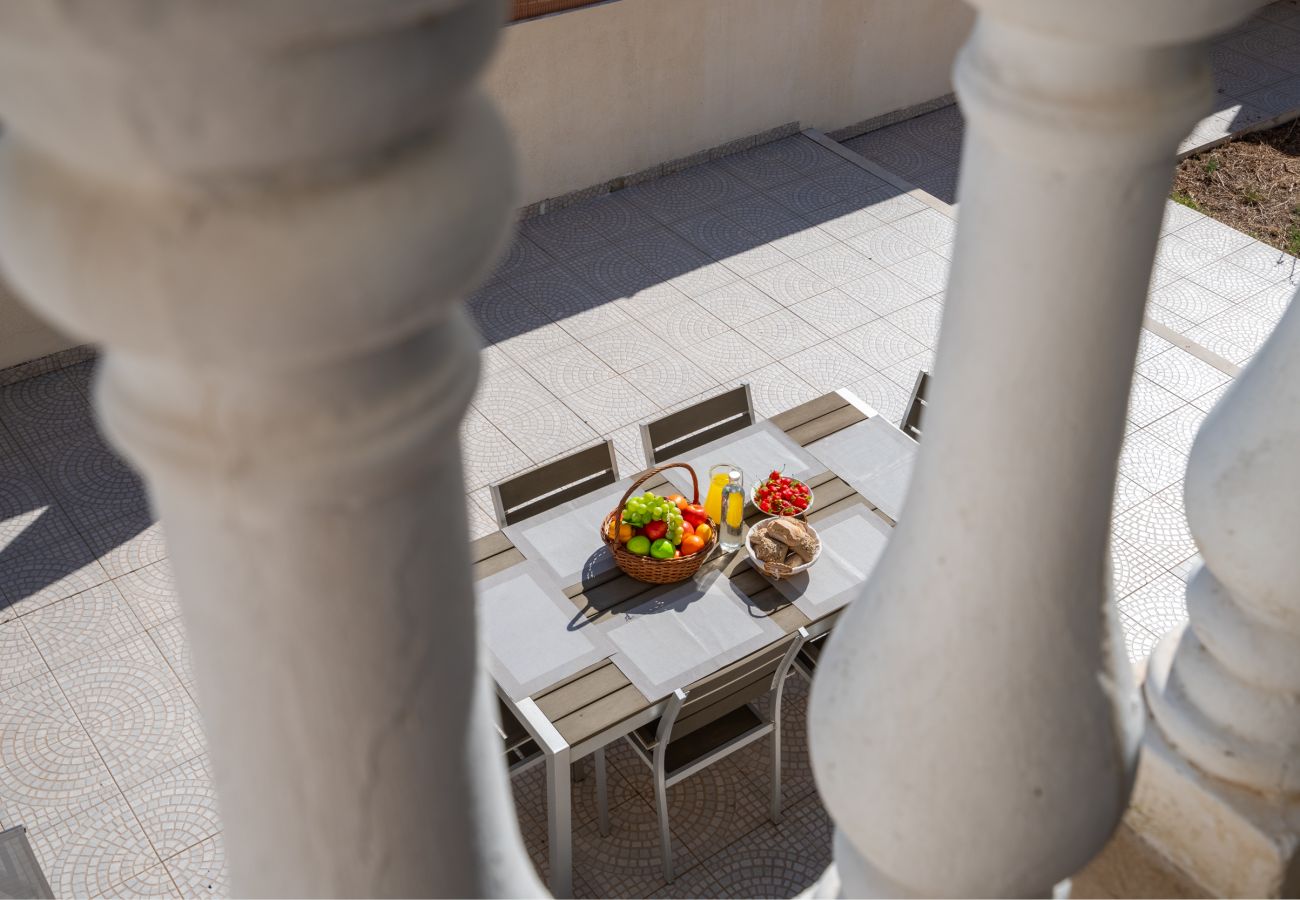Terraced House in Fuseta - CASA CHAMELEON, Upper Town