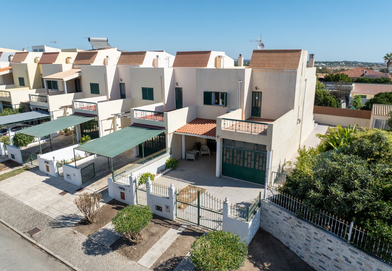 Terraced House in Fuseta - CASA CHAMELEON, Upper Town