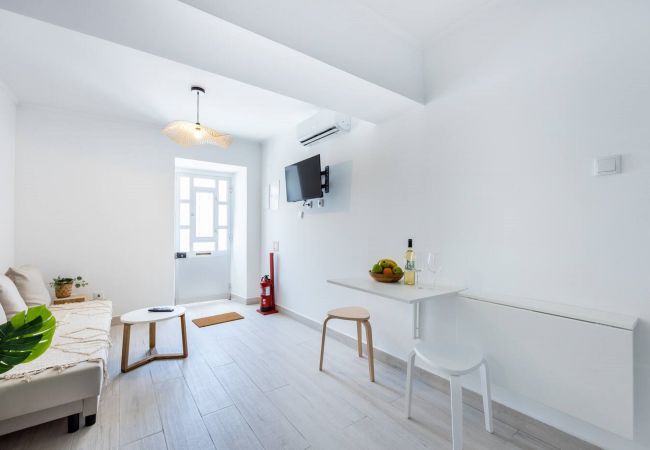 Apartment in Tavira - WHITE APARTMENT, Town Centre Apartment in Tavira - WHITE APARTMENT, Town Centre