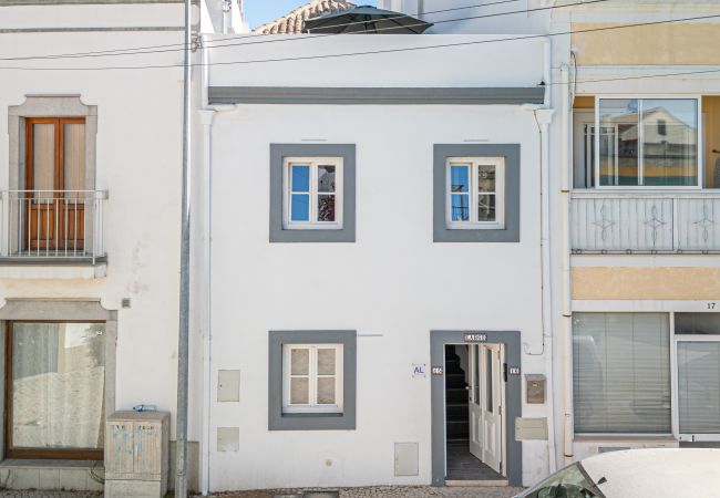 Terraced House in Tavira - CASA LARGO, Town Centre Terraced House in Tavira - CASA LARGO, Town Centre