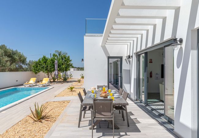 Villa in Santa Luzia - CASA BRANCA (B), Fishing Village  Villa in Santa Luzia - CASA BRANCA (B), Fishing Village