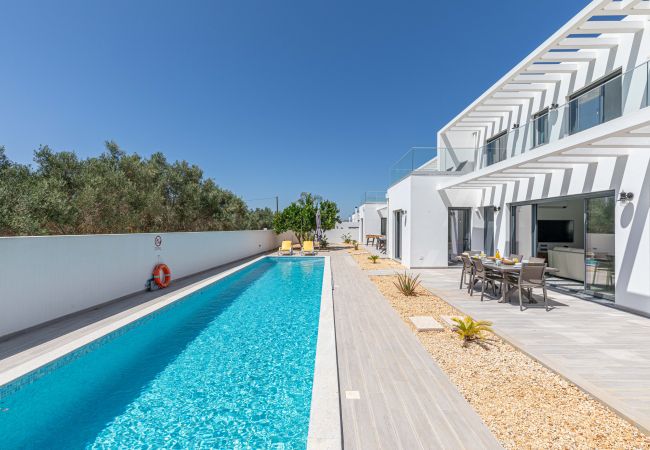 Villa in Santa Luzia - CASA BRANCA (B), Fishing Village  Villa in Santa Luzia - CASA BRANCA (B), Fishing Village