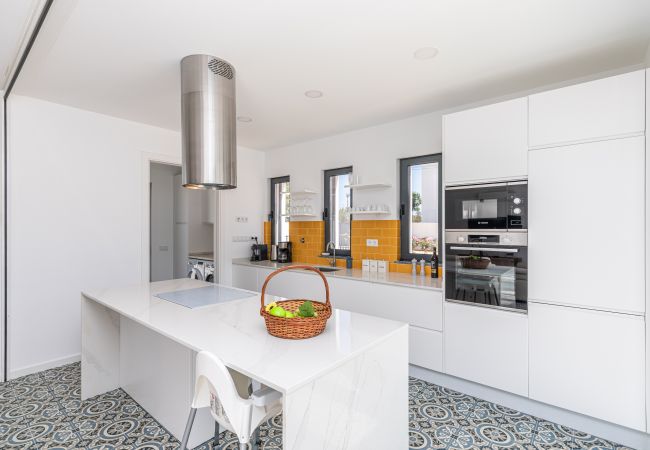 Villa in Santa Luzia - CASA BRANCA (B), Fishing Village  Villa in Santa Luzia - CASA BRANCA (B), Fishing Village