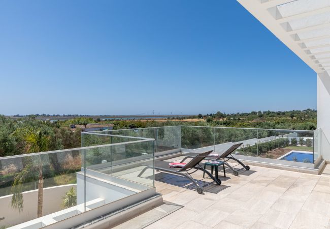 Villa in Santa Luzia - CASA BRANCA 7 BED, Fishing Village Villa in Santa Luzia - CASA BRANCA 7 BED, Fishing Village