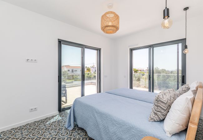 Villa in Santa Luzia - CASA BRANCA 7 BED, Fishing Village Villa in Santa Luzia - CASA BRANCA 7 BED, Fishing Village