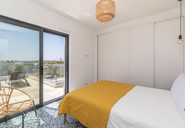 Villa in Santa Luzia - CASA BRANCA 7 BED, Fishing Village Villa in Santa Luzia - CASA BRANCA 7 BED, Fishing Village