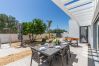 Villa in Santa Luzia - CASA BRANCA 7 BED, Fishing Village