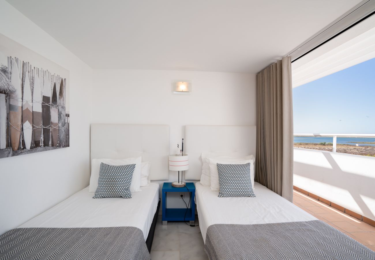 Apartment in Fuseta - APARTMENT BRISA DA RIA, Formosa Village