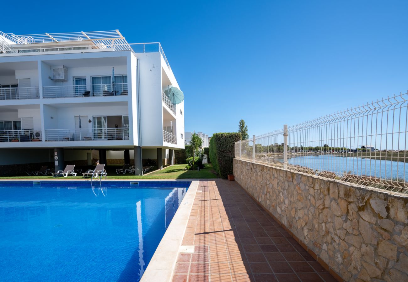 Apartment in Fuseta - APARTMENT BRISA DA RIA, Formosa Village