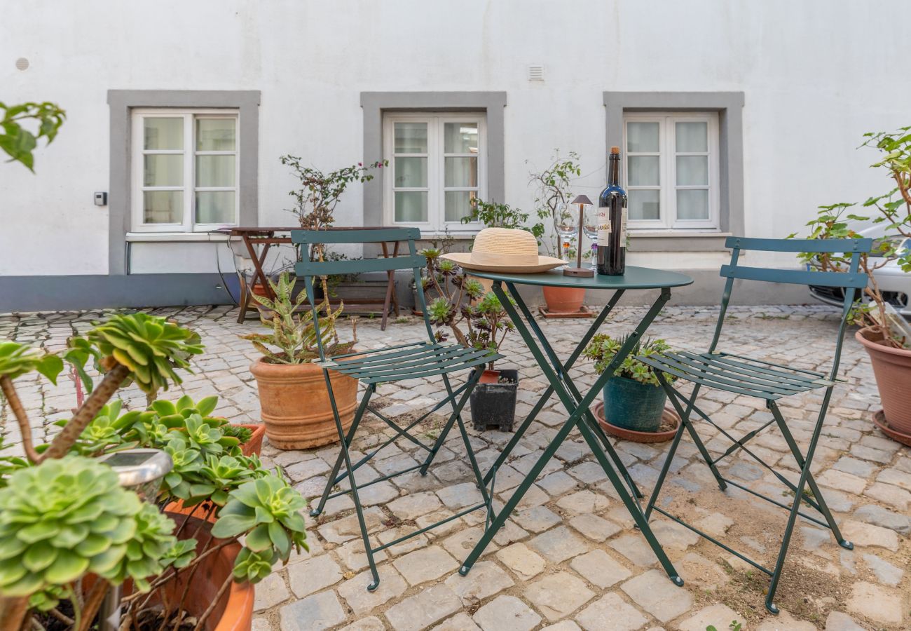 Terraced House in Tavira - CASA NAUTICA, Town Centre