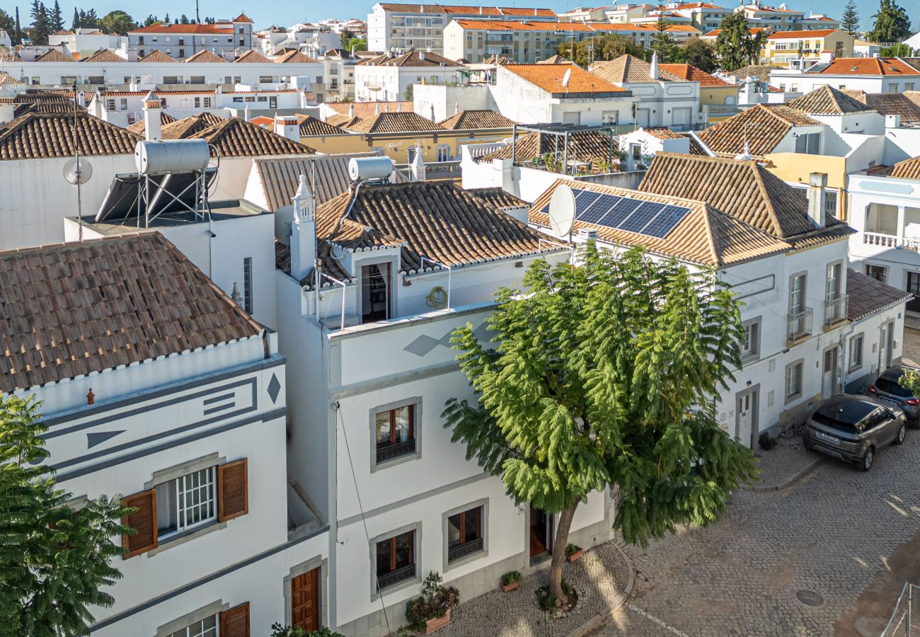 Terraced House in Tavira - CASA NAUTICA, Town Centre
