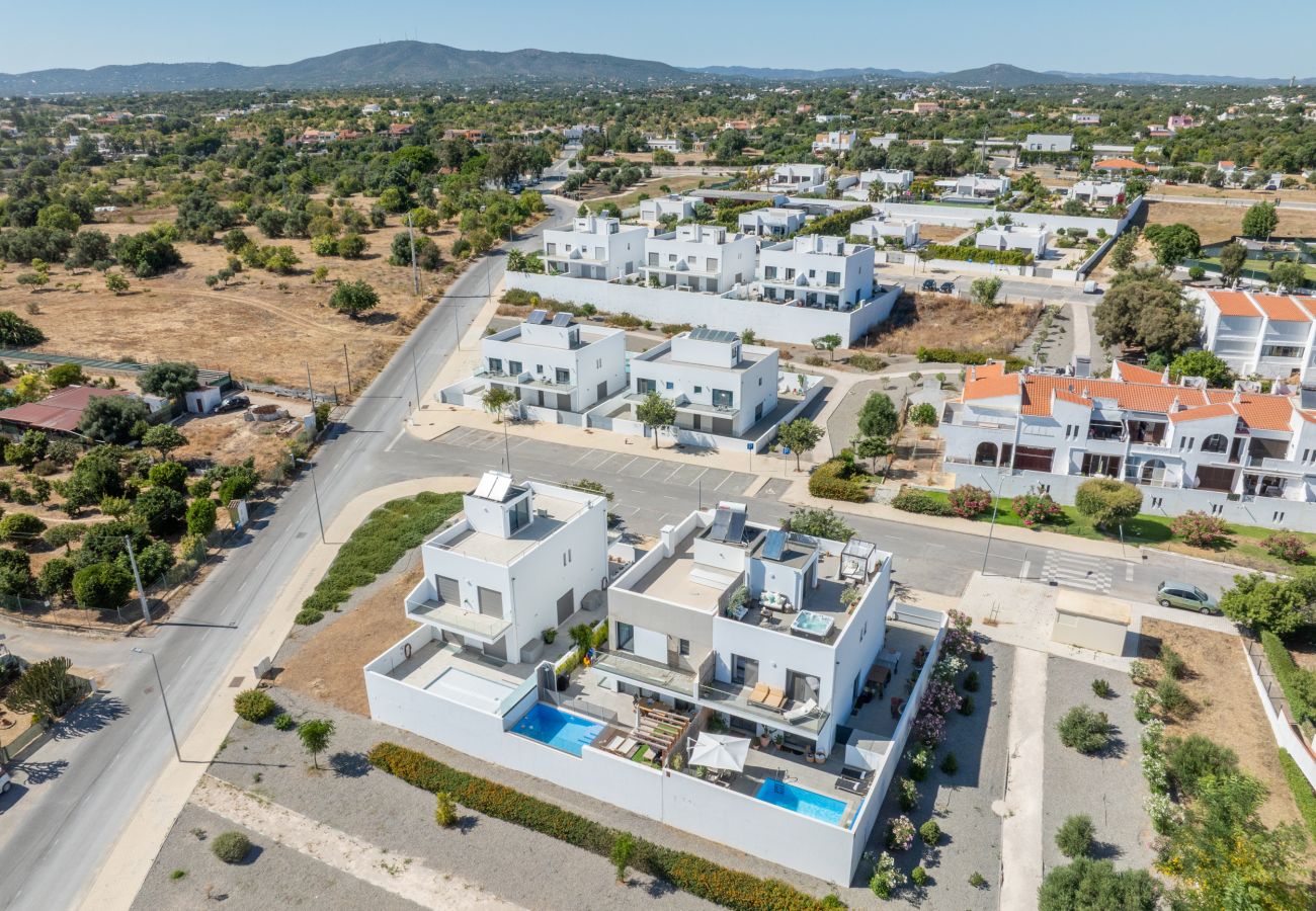 Villa in Moncarapacho - CASA RIA, Praia Dos Cavacos, Nr Olhão